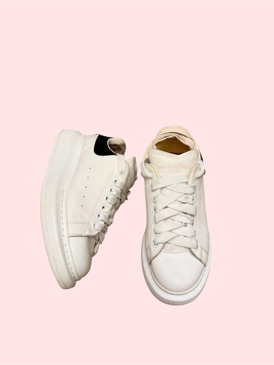 Alexander McQueen Shoes - Alexander McQueen Oversized Sneaker White Black Lace-Up Low Top Size 37